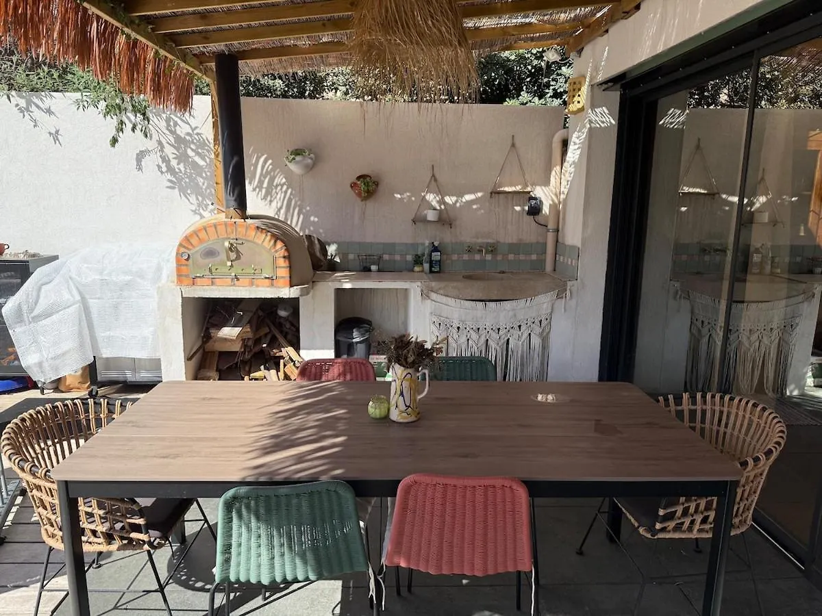 Jolie Villa Bali-Style Marseille